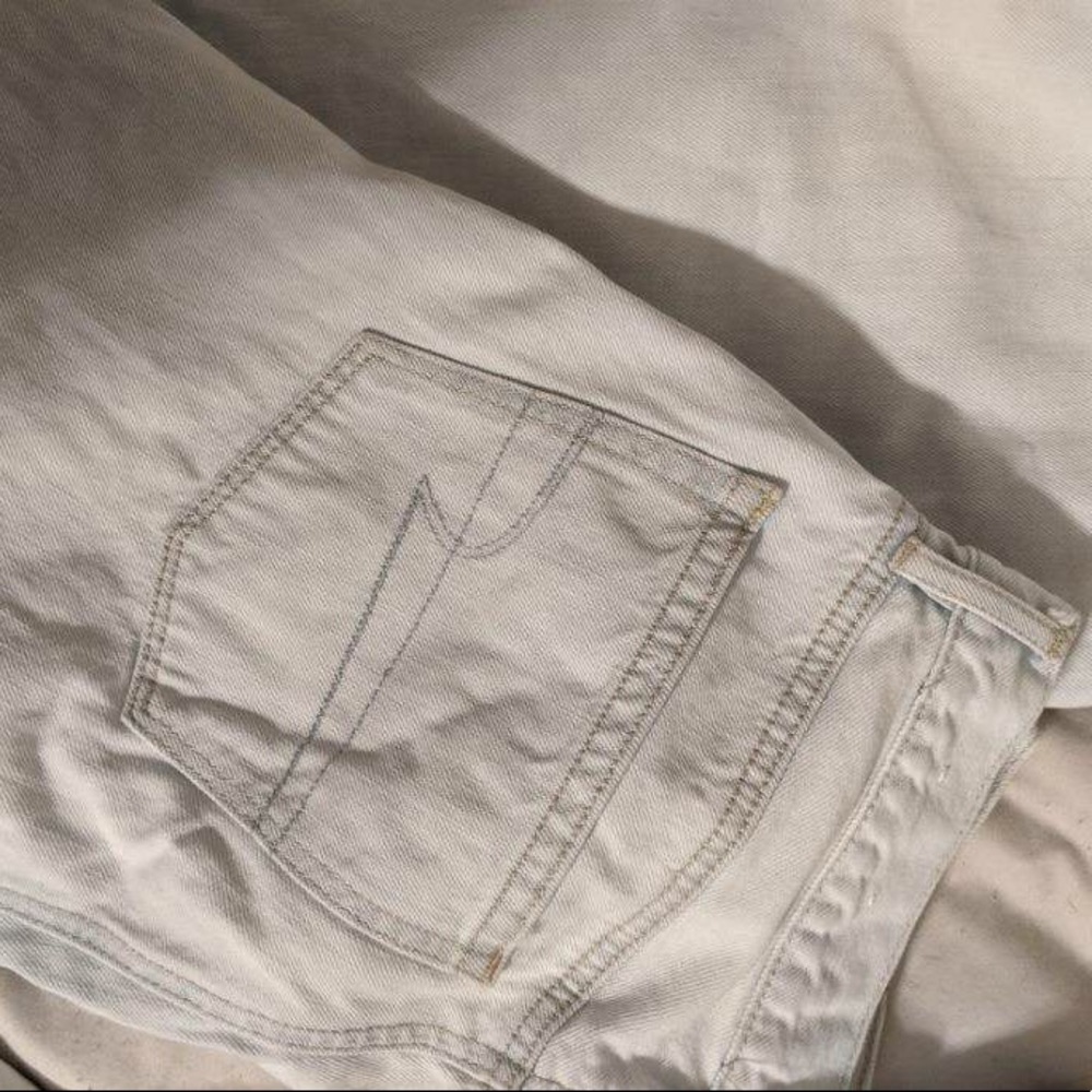 Wide-leg crop jeans